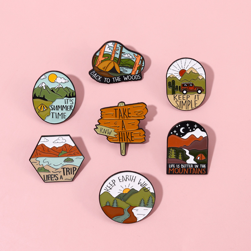 Outdoor Adventure Friends - Broches en émail personnalisées pour camping