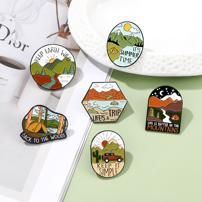 Broches émaillées pour aventur - Outdoor Adventure Friends avis et prix