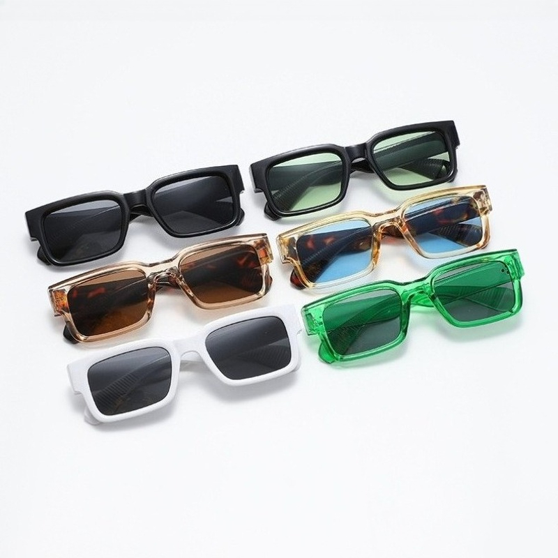 Lunettes de soleil rétro punk  - Outdoor Adventure Holidays avis et prix