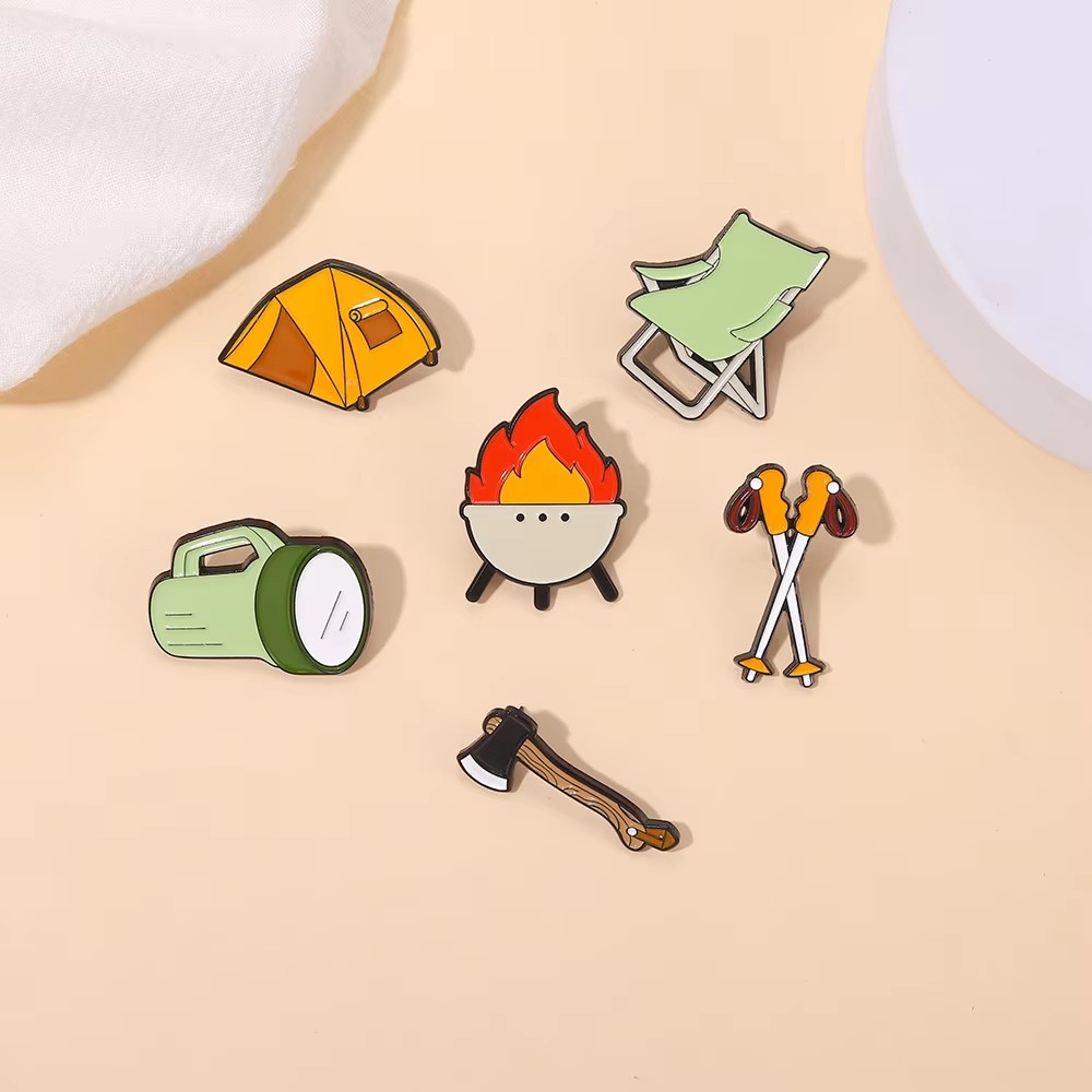 Broches en émail pour aventure - Outdoor Adventure Friends avis et prix