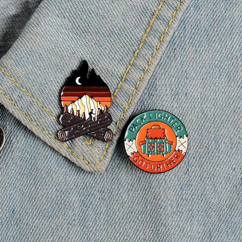 Broche de feu de joie en émail - Outdoor Adventure Friends avis et prix